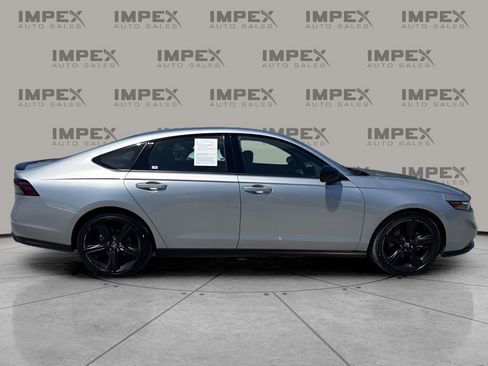 Used 2025 Honda Accord Sport image 6