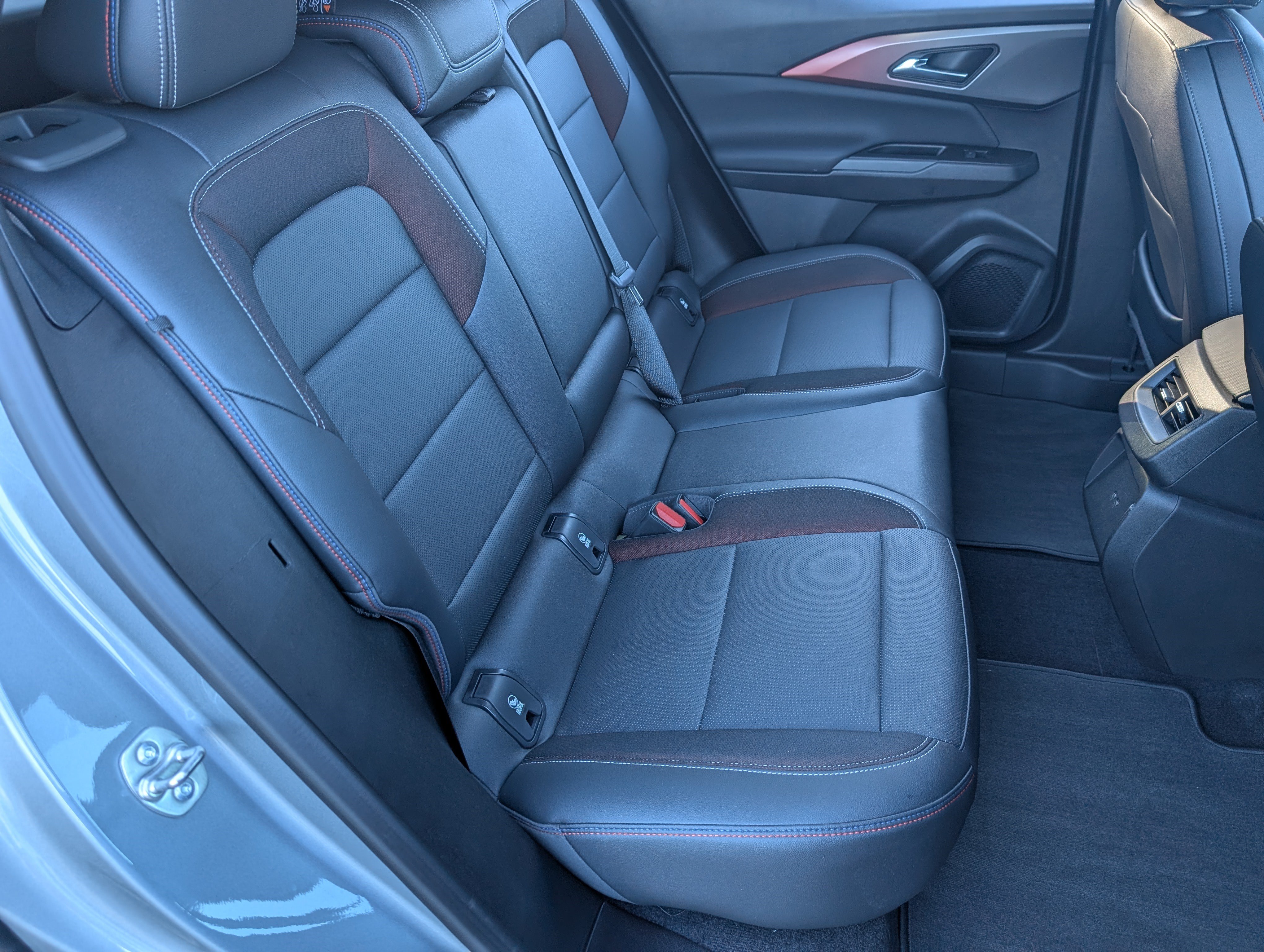 Used 2024 Chevrolet Equinox EV RS FWD image 19