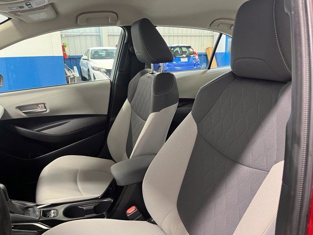 Used 2020 Toyota Corolla LE w/ Carpet Mat Package (TMS) FWD image 24