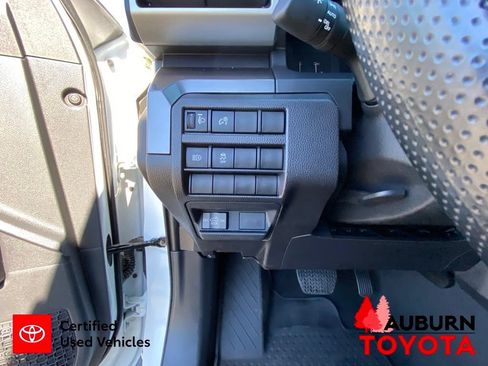 Certified 2025 Toyota Tacoma SR5 AWD/4WD image 35