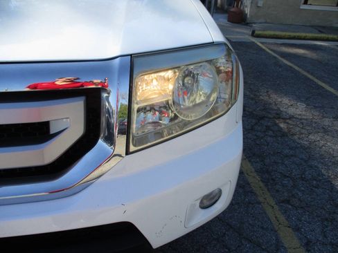 Used 2011 Honda Pilot EX-L image 24