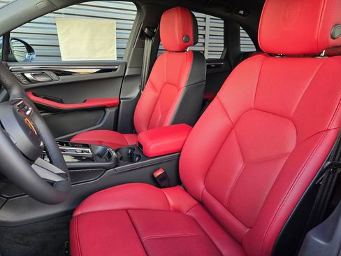 New 2026 Porsche Macan S image 5