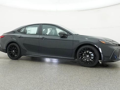 New 2026 Toyota Camry SE image 28