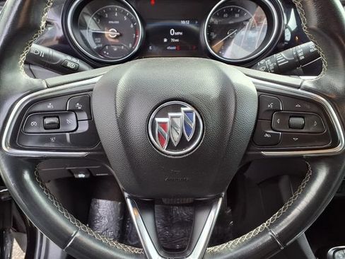 Used 2022 Buick Encore GX Preferred FWD image 9
