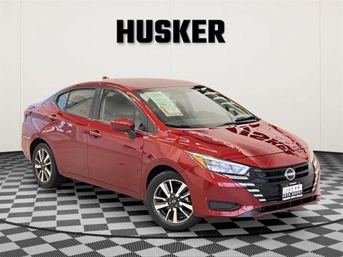 Used 2025 Nissan Versa SV image 1