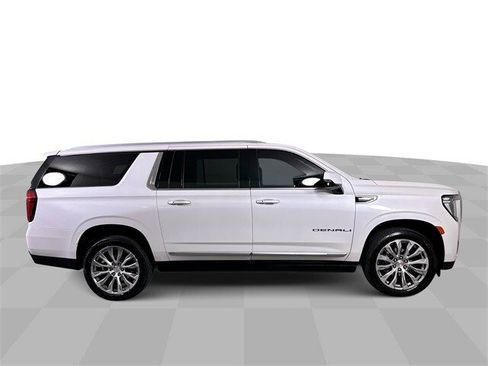Used 2022 GMC Yukon XL Denali w/ Max Trailering Package image 9