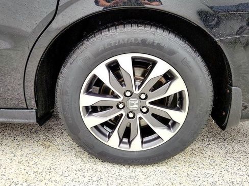 Used 2024 Honda Odyssey EX-L image 9