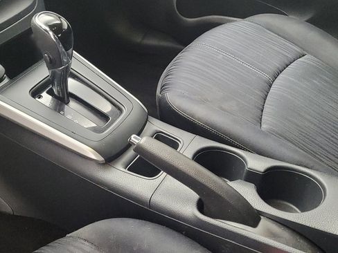 Used 2016 Nissan Sentra SV FWD image 26