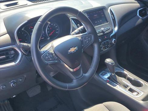 Used 2020 Chevrolet Equinox LT image 10