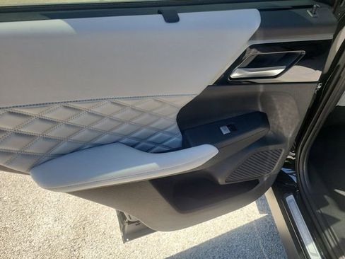New 2025 Mitsubishi Outlander SEL image 12