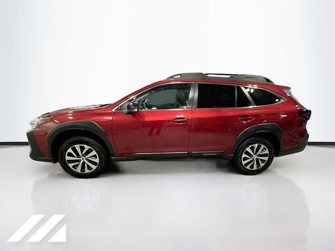 Used 2023 Subaru Outback Premium image 8