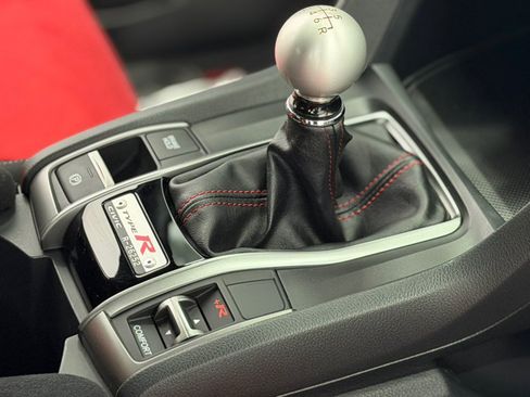 Used 2019 Honda Civic Type R image 32