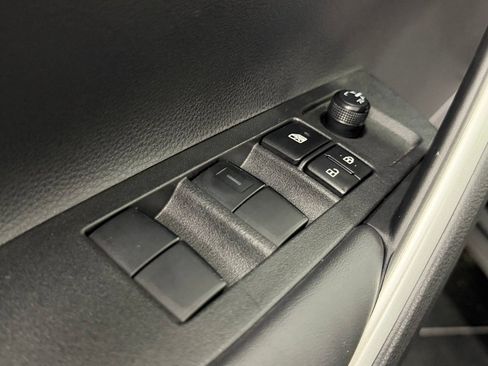 Used 2026 Toyota Corolla Cross L FWD image 20