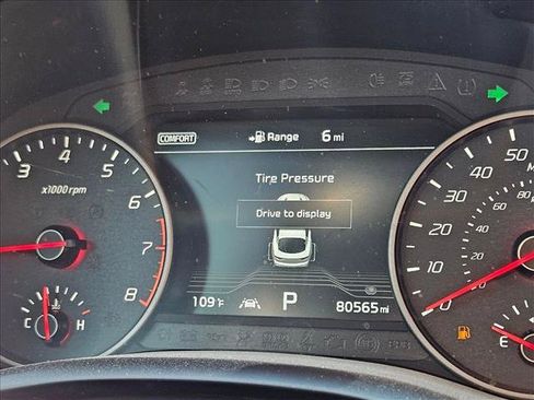 Used 2018 Kia Stinger GT2 image 11