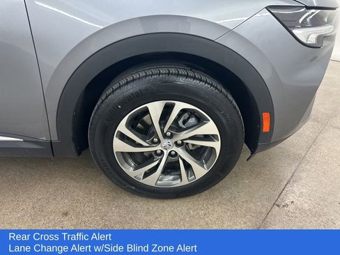 Used 2022 Buick Envision Essence w/ Safety Package image 16