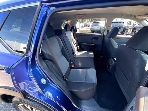 Certified 2023 Nissan Rogue SV image 17