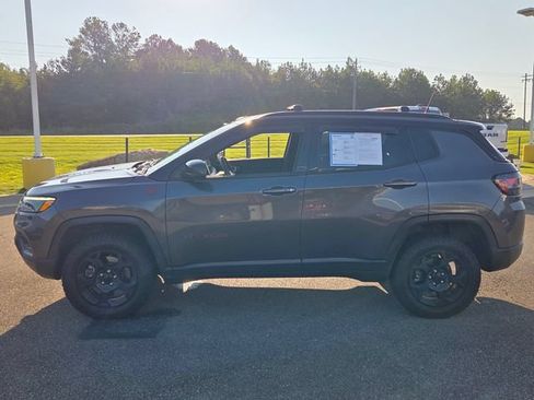 Used 2023 Jeep Compass Trailhawk w/ Trailhawk Elite Group AWD/4WD image 4