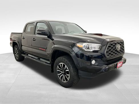 Used 2020 Toyota Tacoma TRD Sport w/ Technology Package AWD/4WD image 9