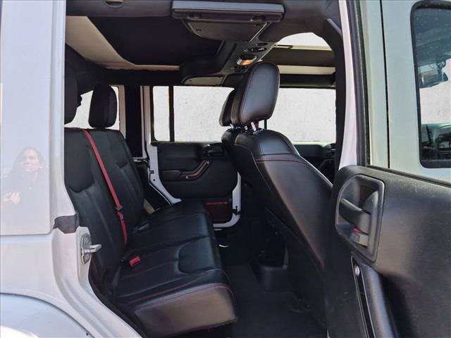 Used 2018 Jeep Wrangler Unlimited Rubicon AWD/4WD image 17