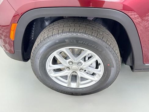 New 2025 Jeep Grand Cherokee Laredo image 26