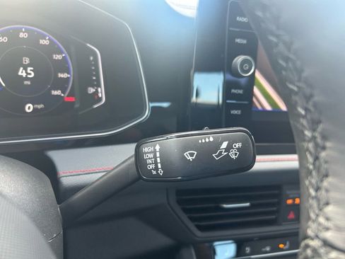 Certified 2025 Volkswagen Jetta GLI Autobahn image 22