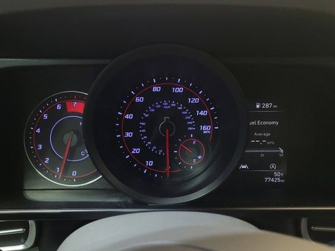 Used 2021 Hyundai Elantra SE image 23