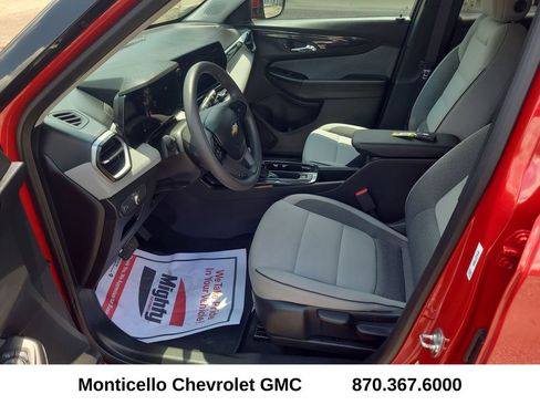 Used 2026 Chevrolet TrailBlazer LT FWD image 14