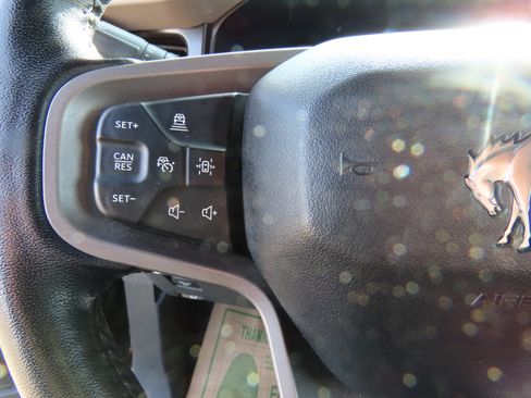 Used 2023 Ford Bronco Wildtrak image 39