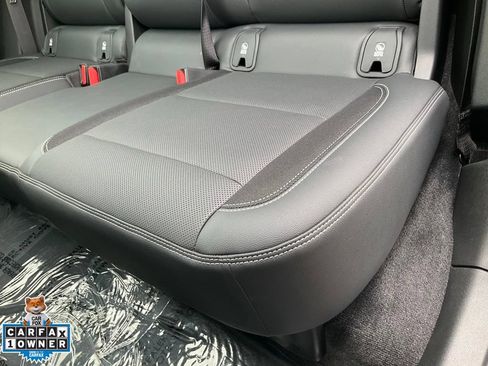 Used 2024 Chevrolet Blazer EV LT AWD/4WD image 32