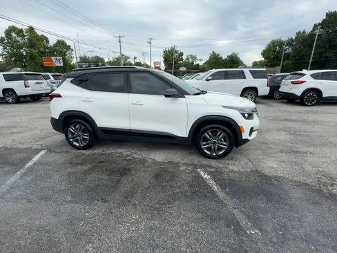 Used 2021 Kia Seltos S FWD image 9