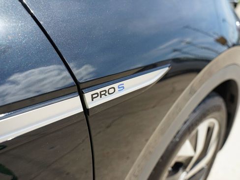 Used 2021 Volkswagen ID.4 Pro S RWD image 4