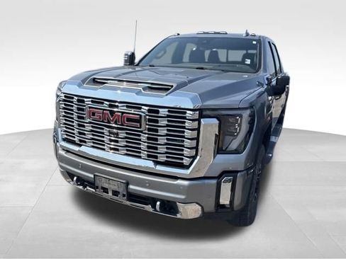 Used 2024 GMC Sierra 3500 Denali w/ Denali Reserve Package AWD/4WD image 12