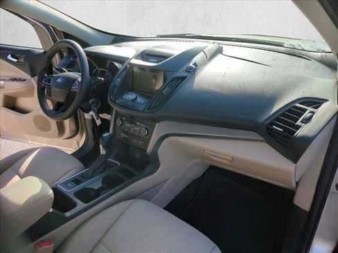 Used 2017 Ford Escape SE w/ Equipment Group 201A image 22