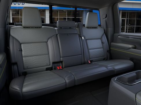 New 2026 Chevrolet Silverado 2500 ZR2 AWD/4WD image 17