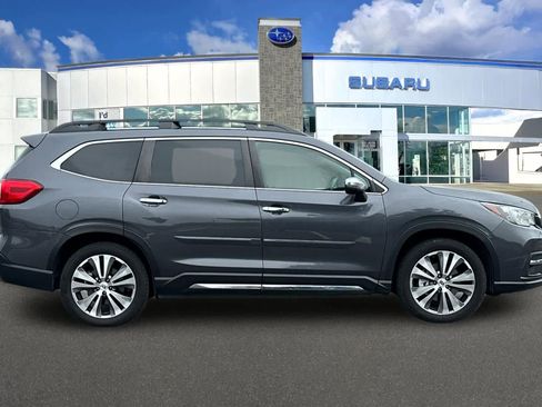 Used 2022 Subaru Ascent Touring AWD/4WD image 6