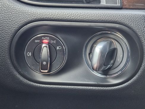 Used 2023 Porsche Macan Turbo image 21