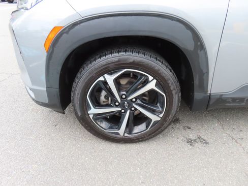 Used 2023 Chevrolet TrailBlazer RS w/ Convenience Package AWD/4WD image 11