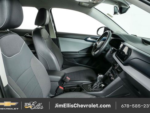 Used 2023 Volkswagen Taos SE FWD image 21