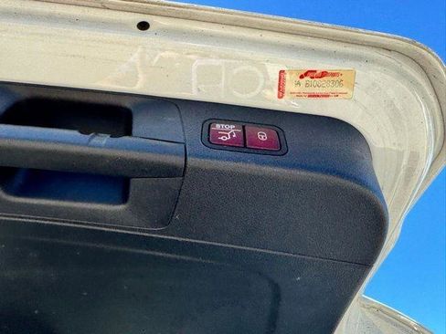 Certified 2023 Mercedes-Benz GLB 250 image 24