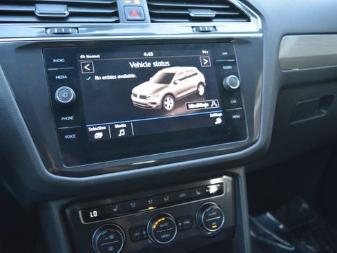 Used 2019 Volkswagen Tiguan SE AWD/4WD image 23