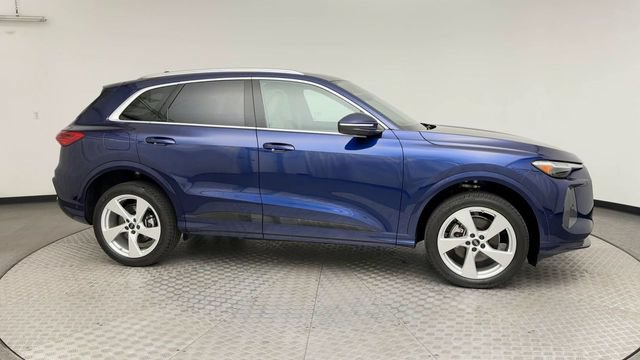 Used 2025 Audi Q5 Premium Plus w/ Premium Plus AWD/4WD image 9