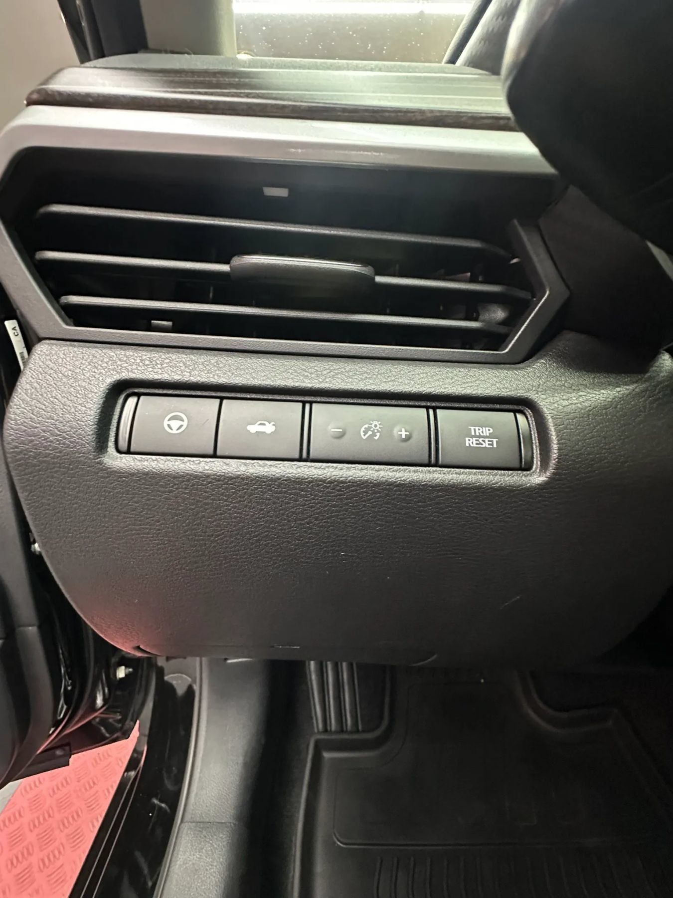 Used 2019 Nissan Altima 2.5 Platinum FWD image 12