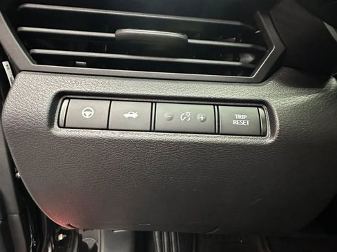 Used 2019 Nissan Altima 2.5 Platinum FWD image 12
