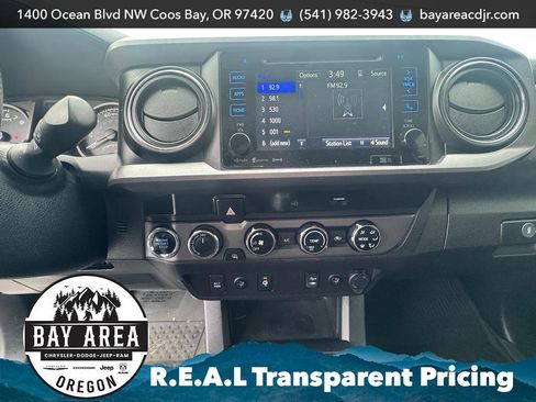 Used 2017 Toyota Tacoma 4x4 Double Cab image 18
