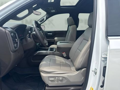 Used 2020 Chevrolet Silverado 1500 LTZ w/ LTZ Premium Package AWD/4WD image 5