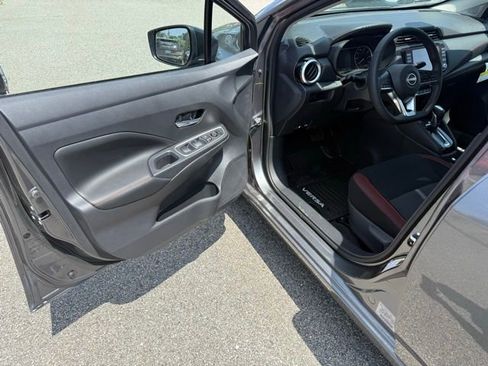 New 2025 Nissan Versa SR w/ Trunk Package image 15