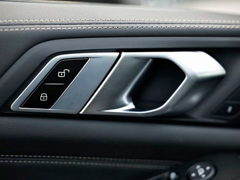 New 2026 BMW X5 sDrive40i w/ M Sport Package image 16