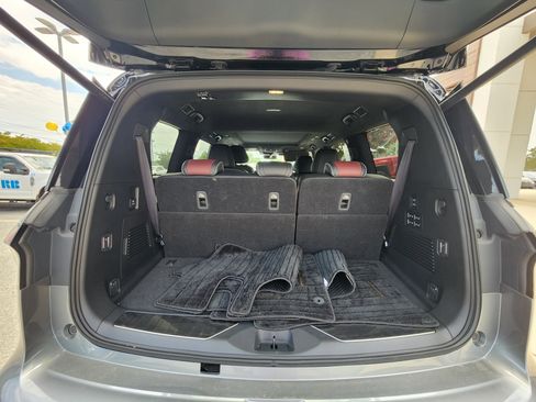 Used 2025 INFINITI QX80 Autograph AWD/4WD image 6