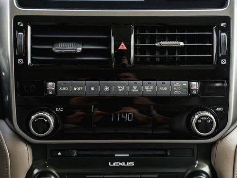 Used 2023 Lexus GX 460 Premium image 23