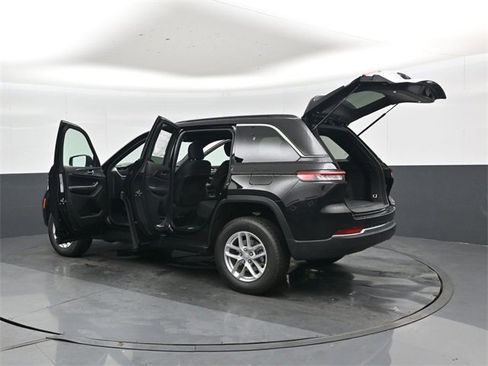 New 2025 Jeep Grand Cherokee Laredo image 46